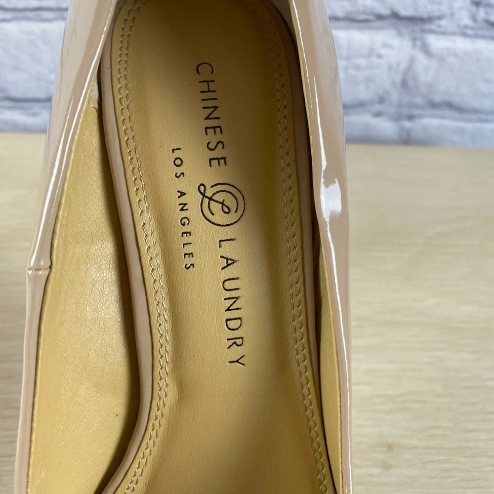 Chinese Laundry Platform Heels size 9 NWT